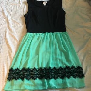 NWOT Mint and black dress